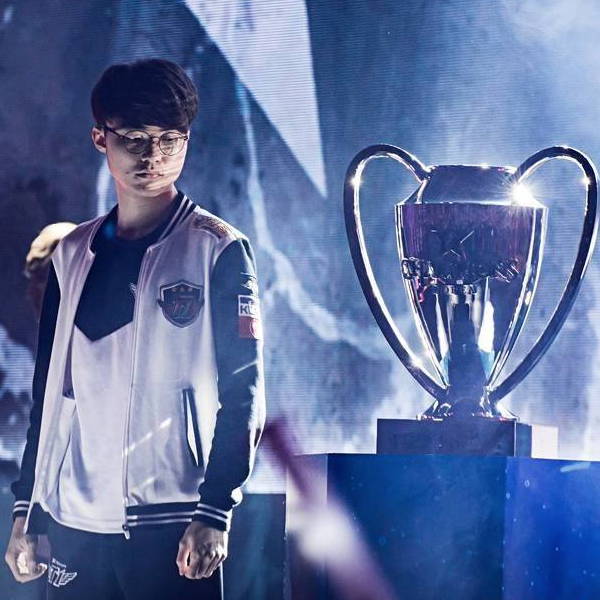 什么是扎金花中的“心理锚定”？利用前几把的弃牌建立稳健形象。（扎金花中的心理锚定：借前几局弃牌打造稳健风格）