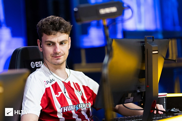 Peanut：最难对付的是决赛的KC；Viper：整个赛程TES最难对付