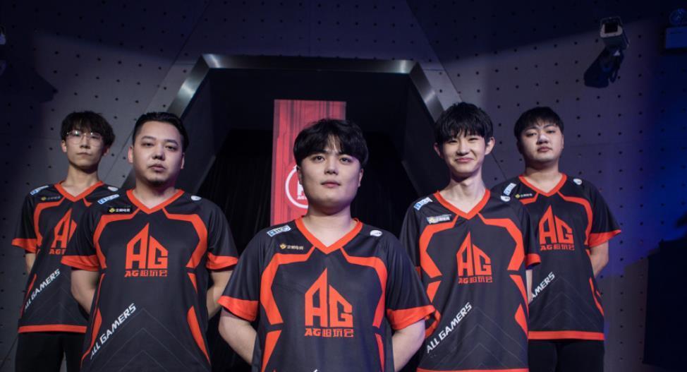Astralis官宣与k0nfig分道扬镳，G2 Carlos让他看看私信